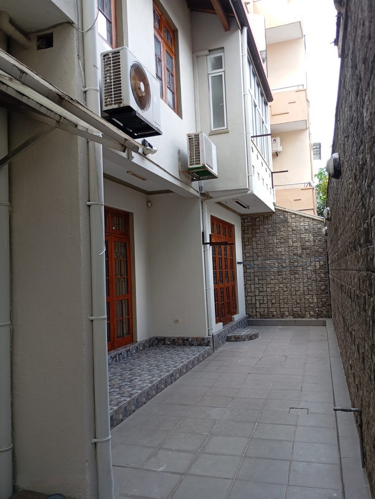 2 Story House for Rent in Wellawatte