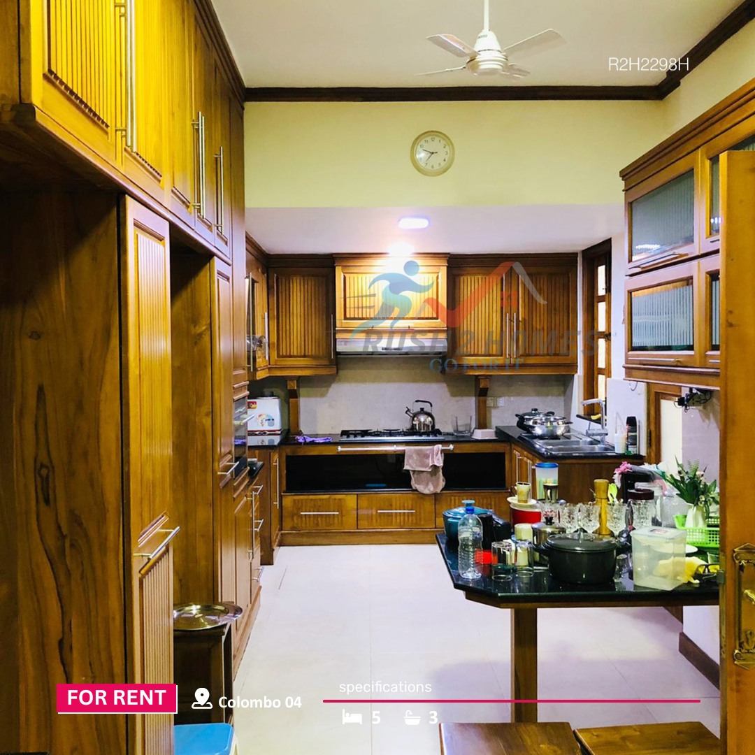 Spacious House in Colombo 04 For Rent in Prime location